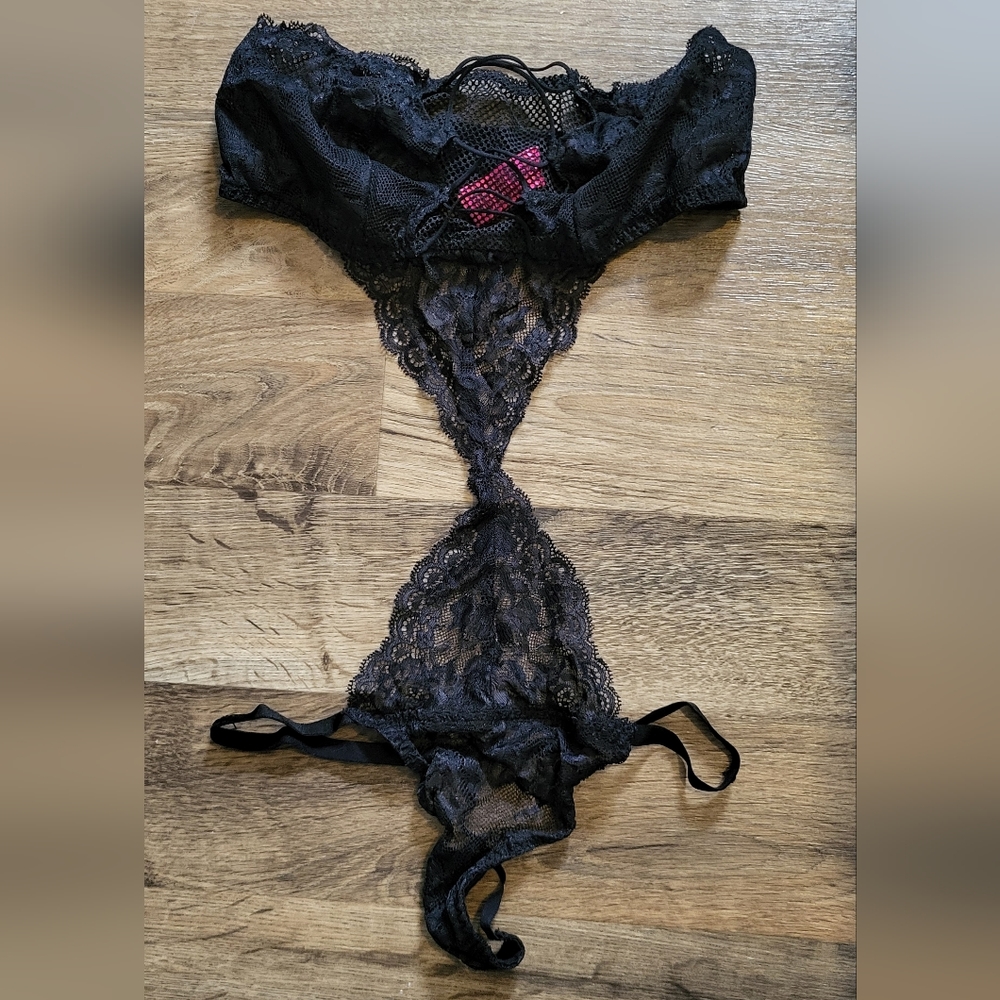 La Senza lace bandeau style lingerie